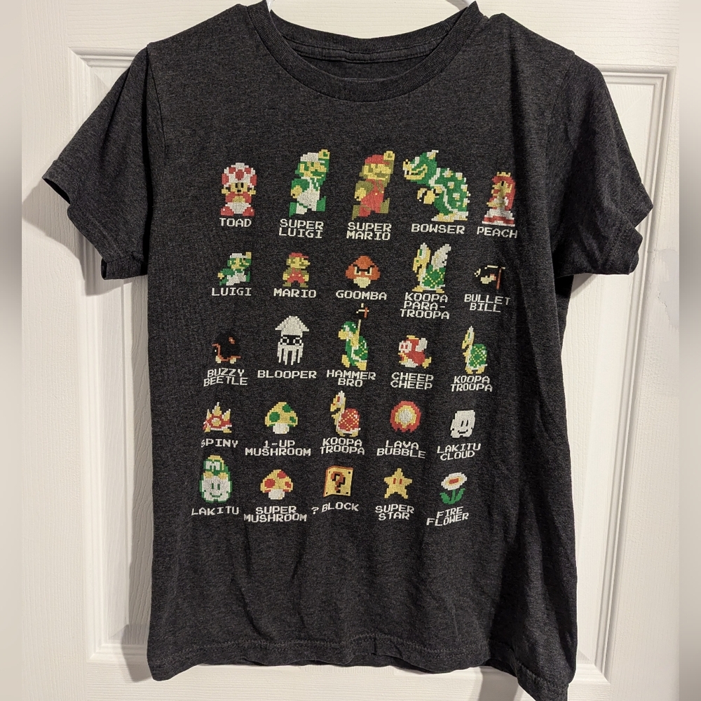 ‼️LAST CALL‼️NINTENDO SUPER MARIO BROS Tee